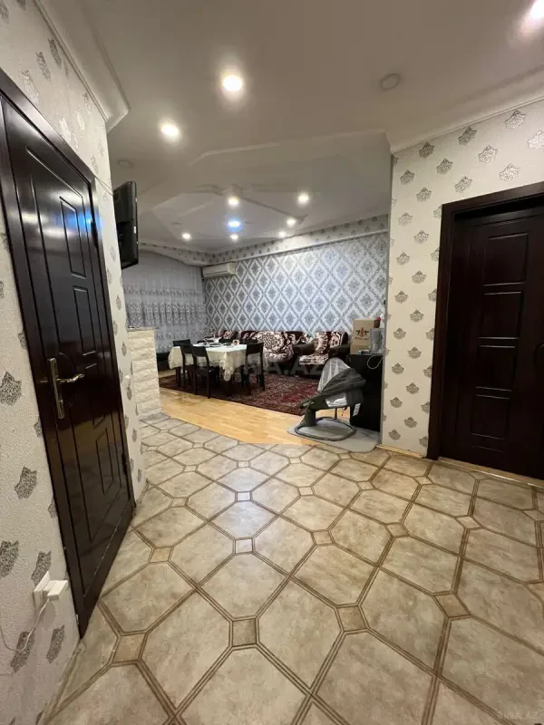Satılır 3 otaqlı mənzil 106 m²