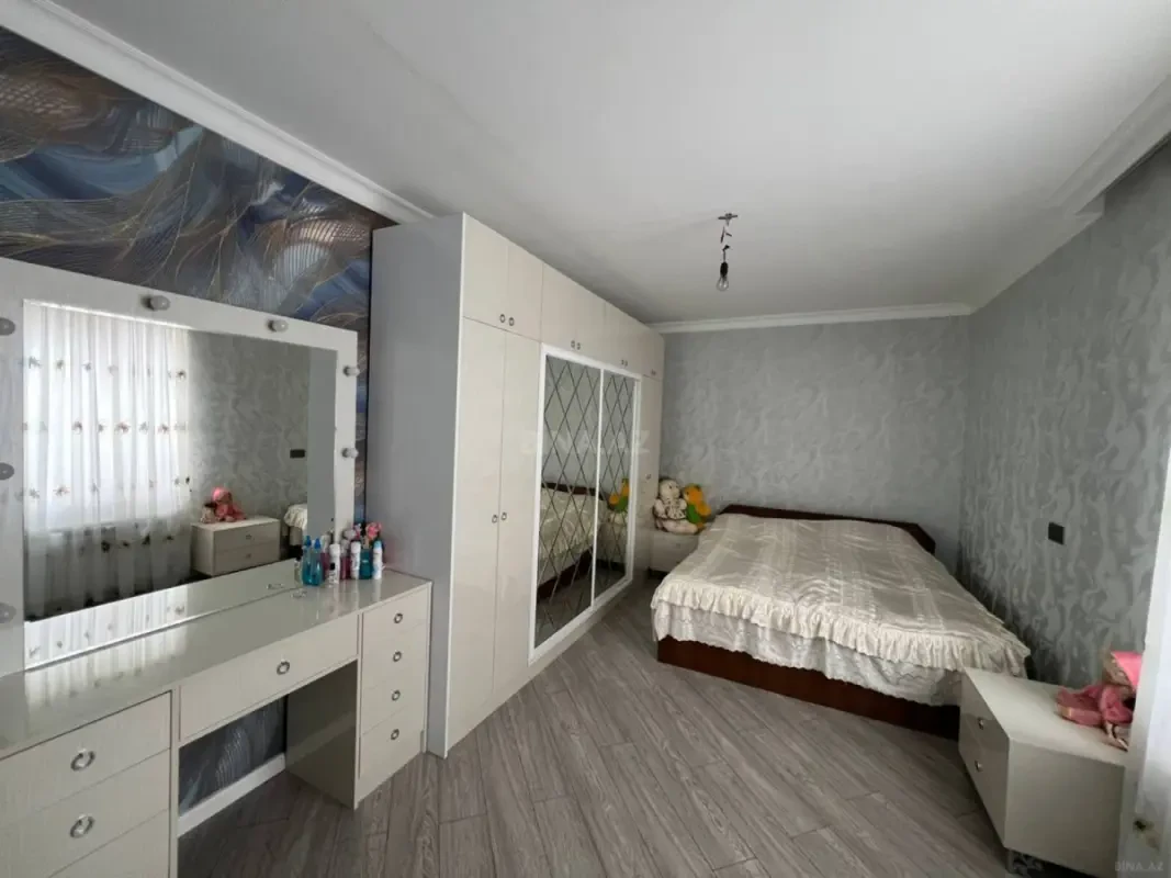 Satılır 3 otaqlı mənzil 150 m²