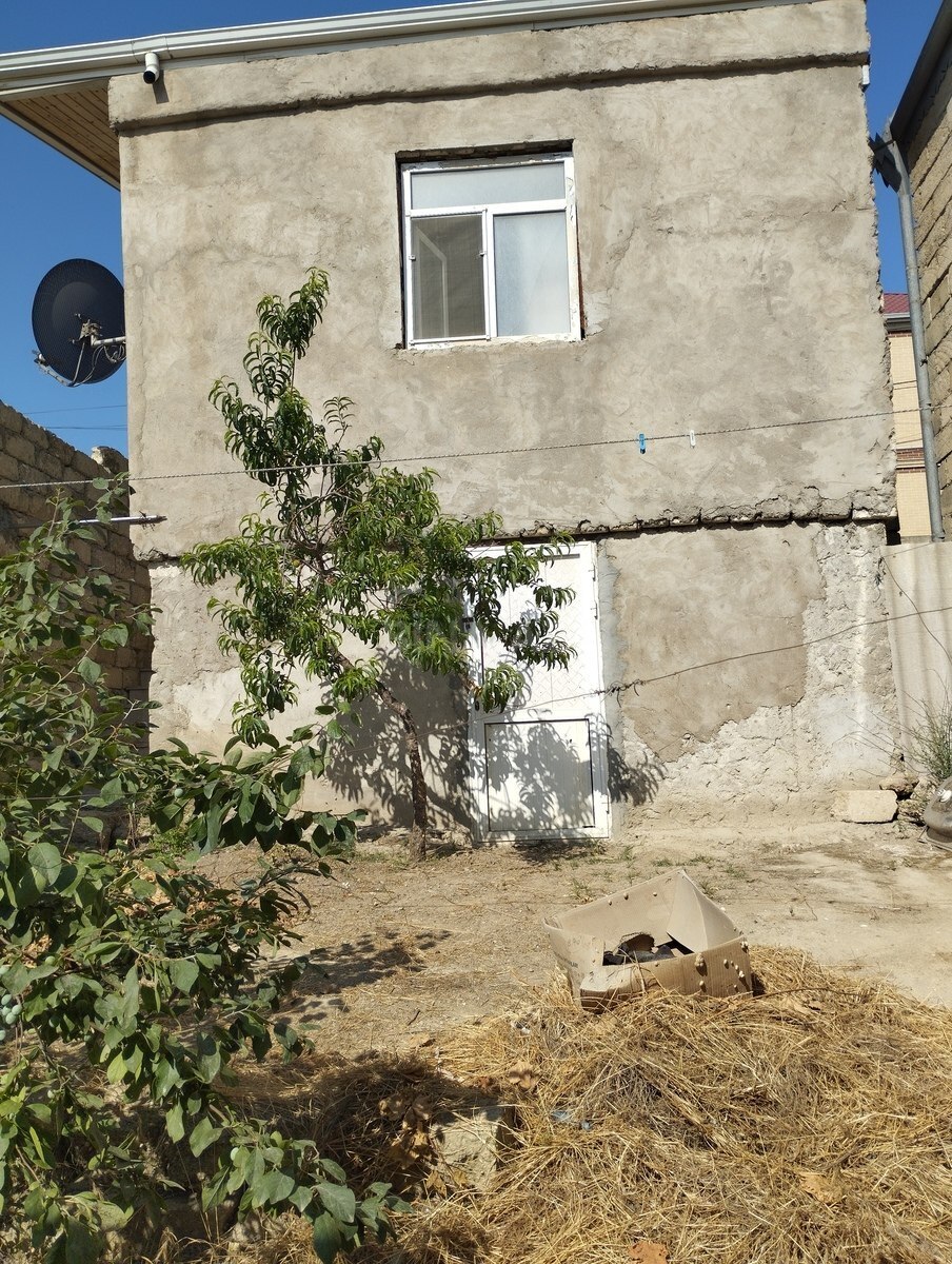 Satılır 2 otaqlı həyət evi 35 m²