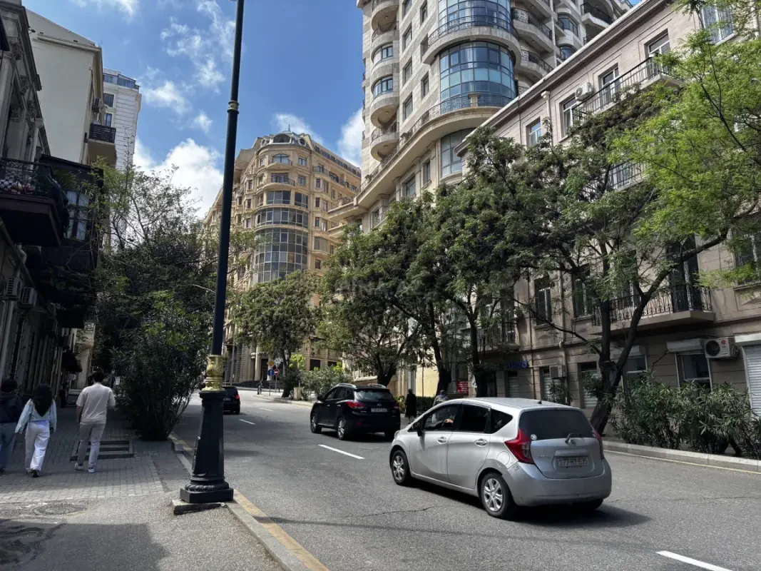 Kirayə verilir 3 otaqlı ofis 110 m²