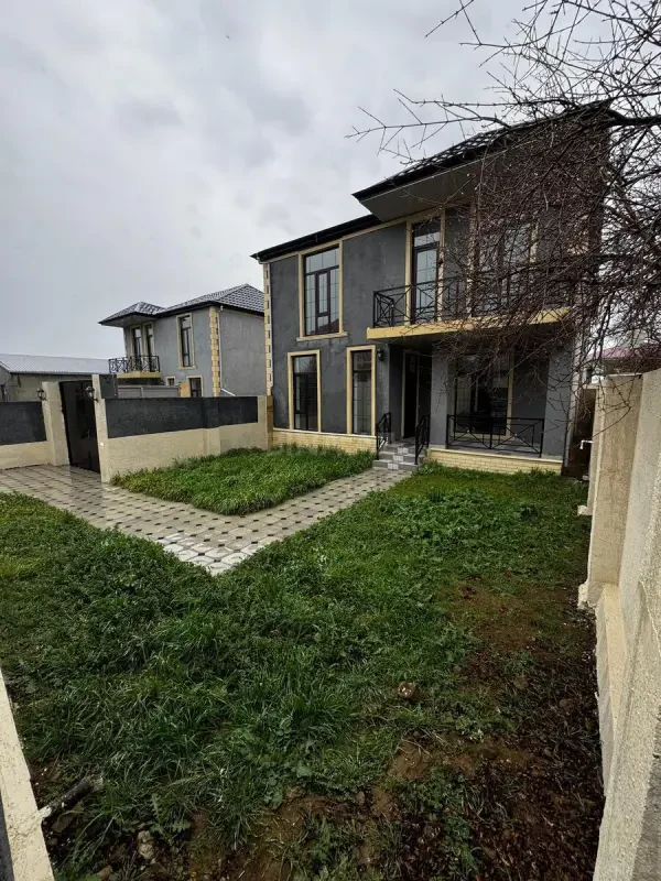 Satılır 4 otaqlı həyət evi 155 m²