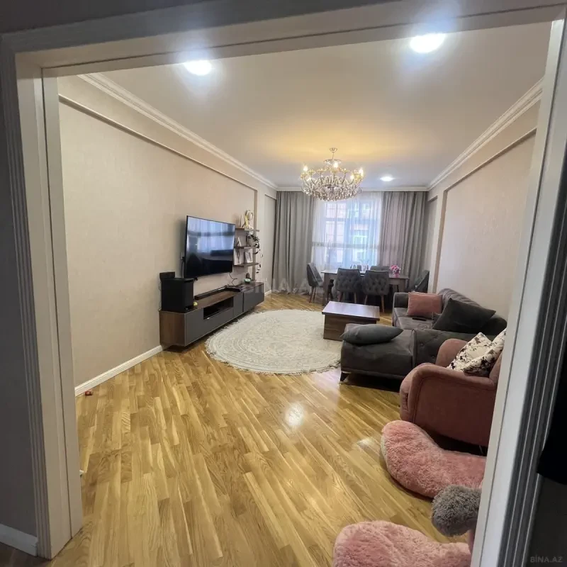 Satılır 3 otaqlı mənzil 115 m²