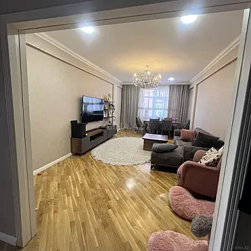 Satılır 3 otaqlı mənzil 115 m² — Bakı, İnşaatçılar 3 otaq 115.00 m²