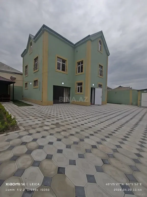 Satılır 6 otaqlı həyət evi 250 m²