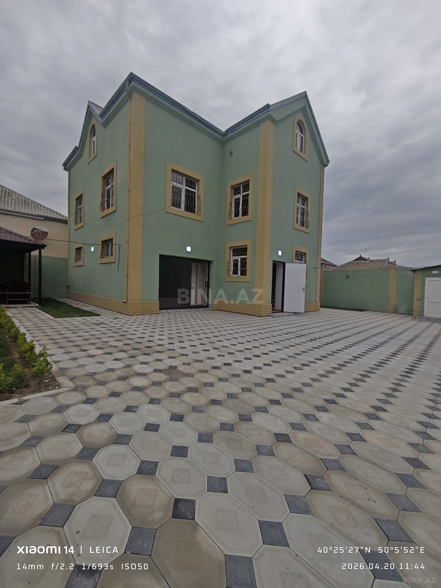 Satılır 6 otaqlı həyət evi 250 m²
