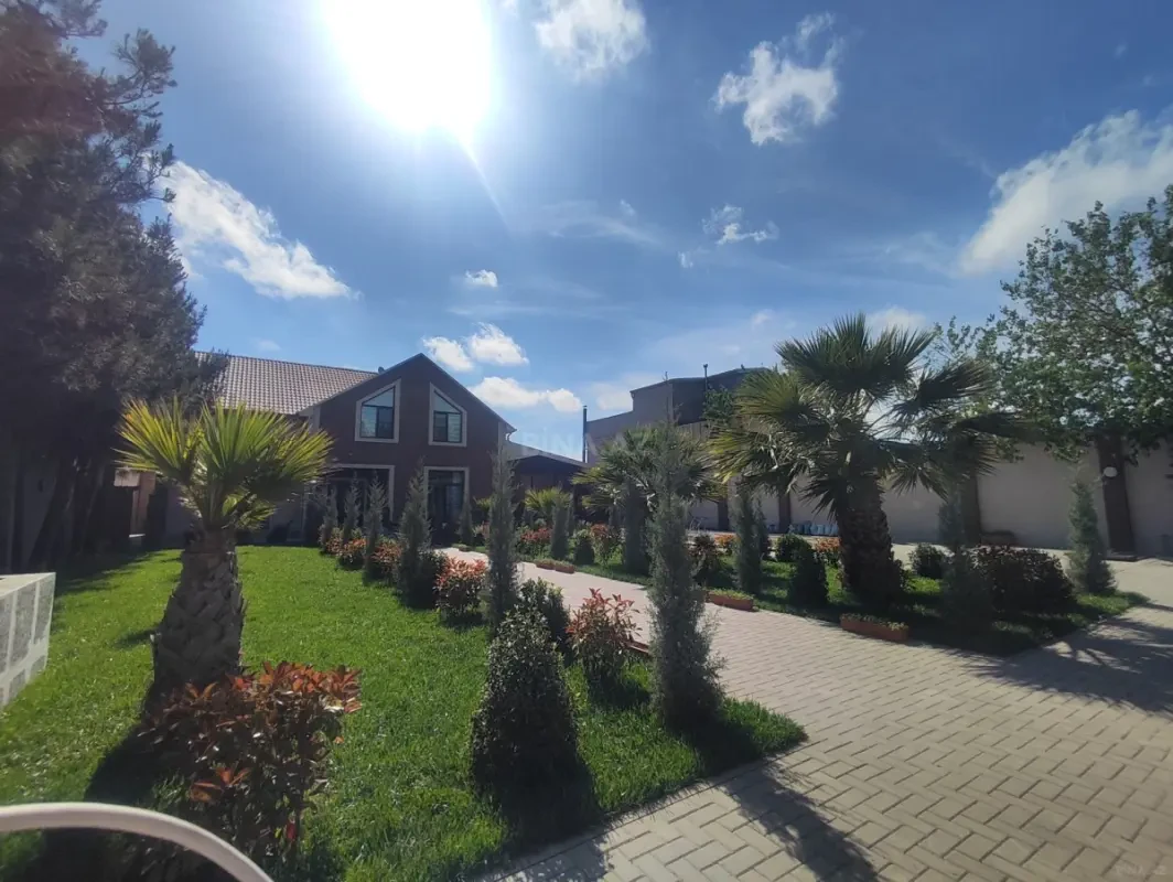 Kirayə verilir 5 otaqlı həyət evi 300 m²