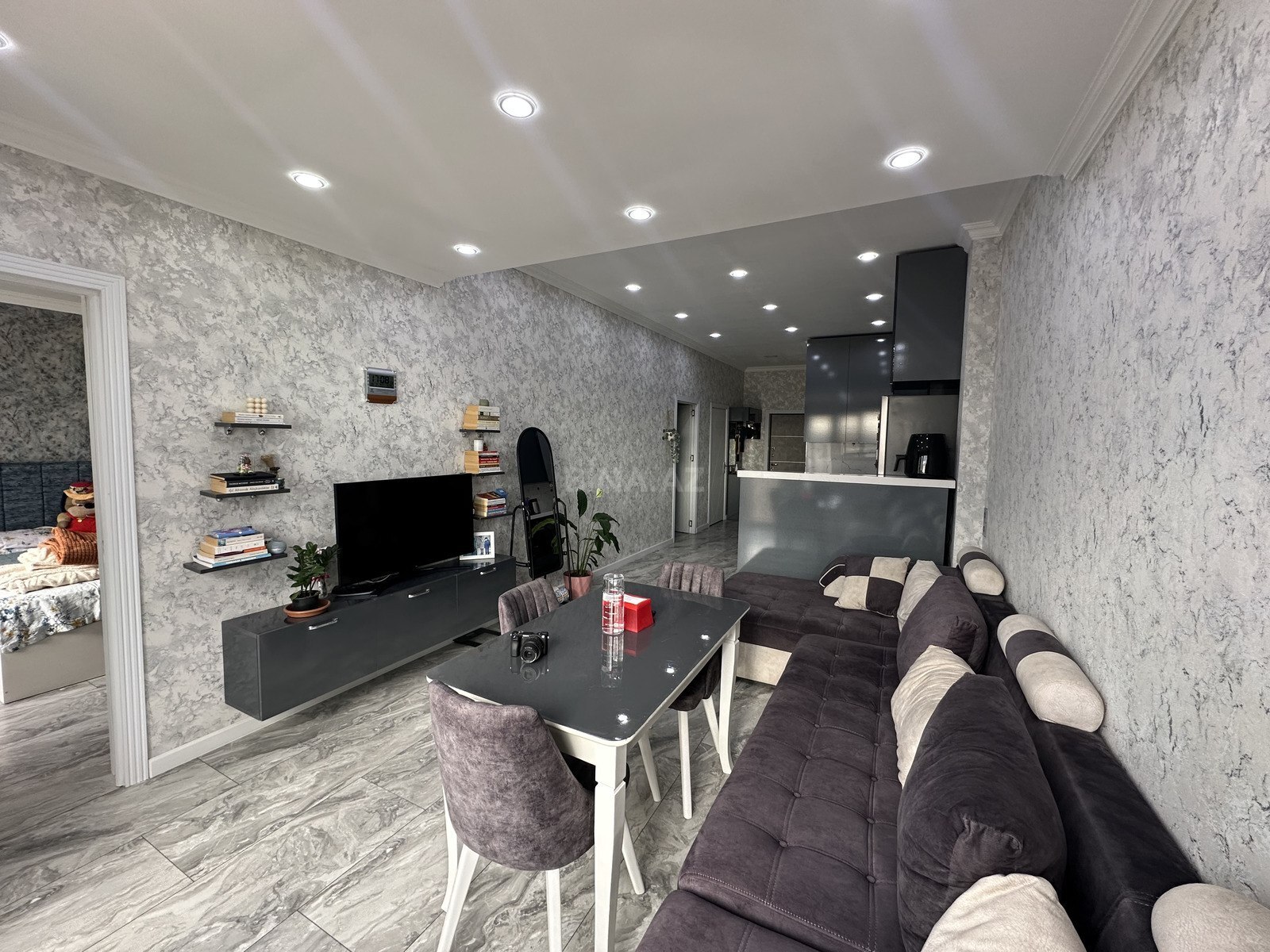 Satılır 3 otaqlı mənzil 88 m²
