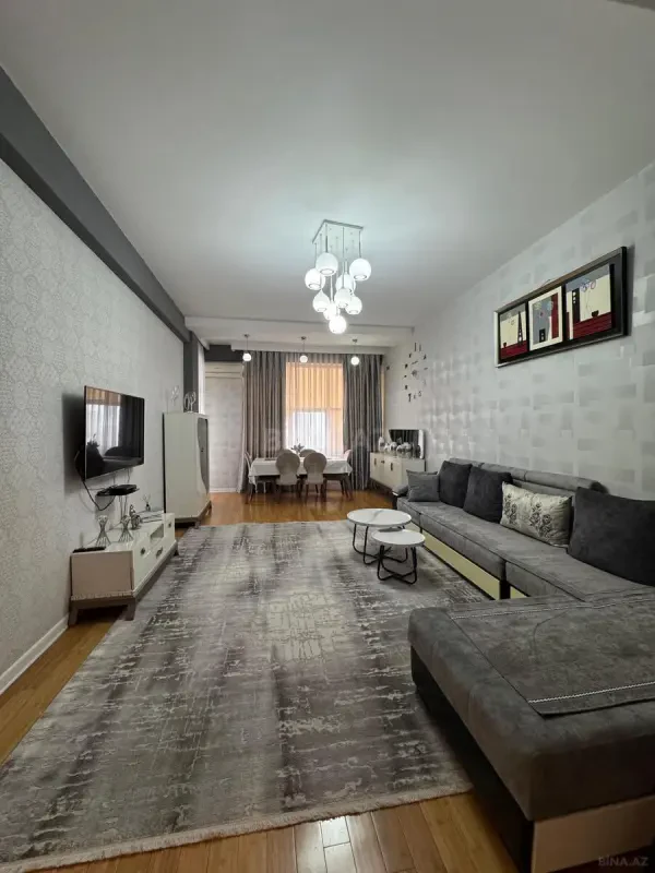 Satılır 4 otaqlı mənzil 155 m²
