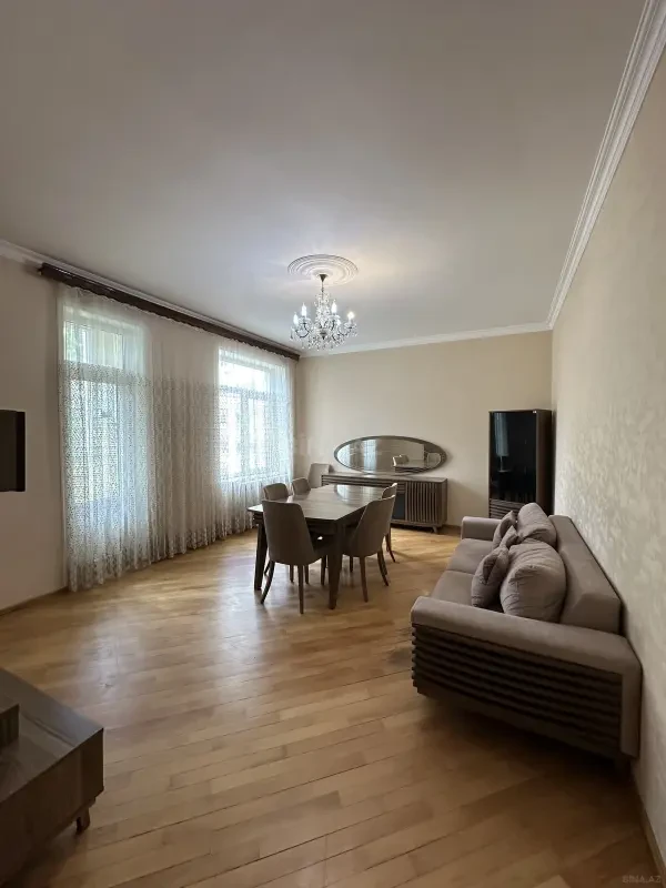 Satılır 2 otaqlı mənzil 90 m²