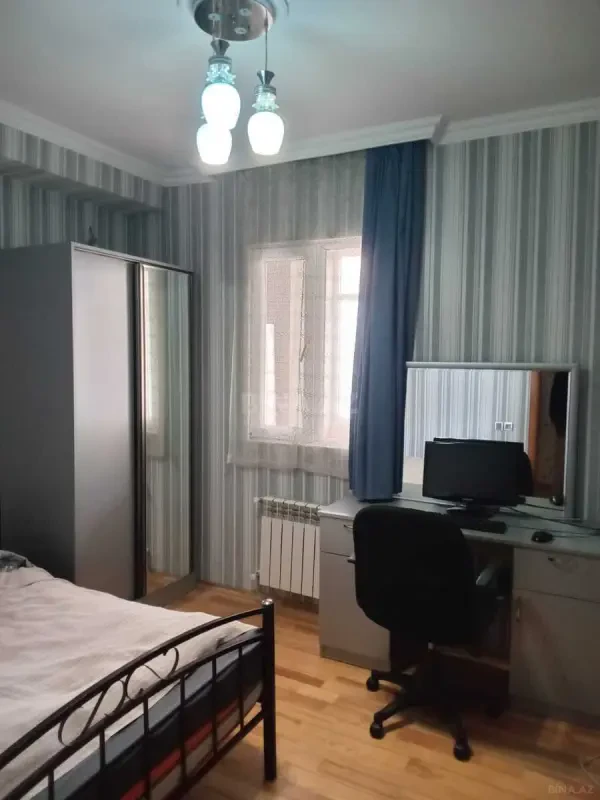 Satılır 3 otaqlı mənzil 95 m²