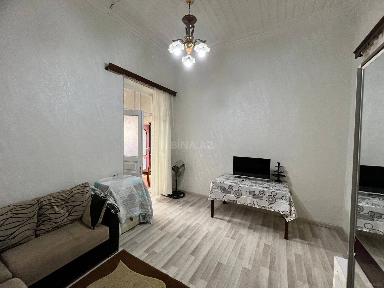 Kirayə verilir 2 otaqlı mənzil 60 m²