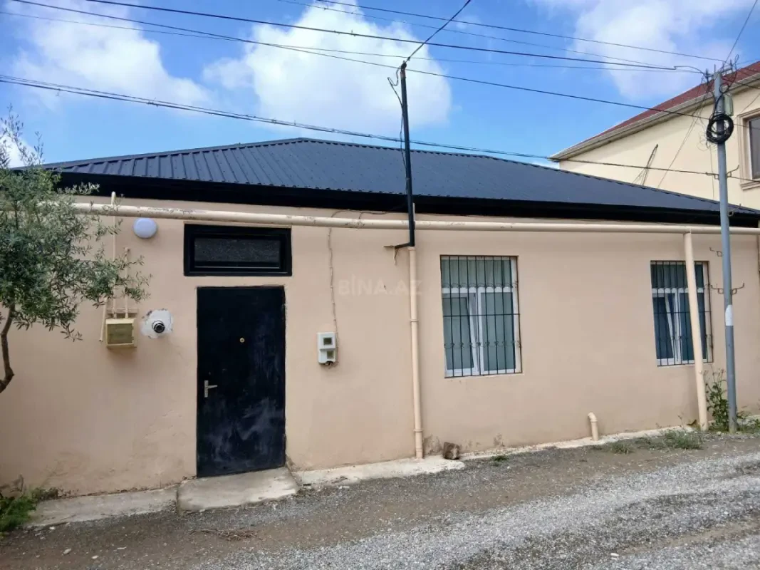 Satılır 2 otaqlı həyət evi 74 m²