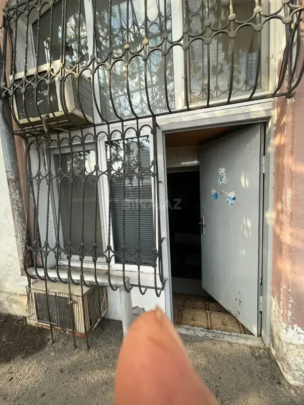 Satılır 7 otaqlı mənzil 100 m²
