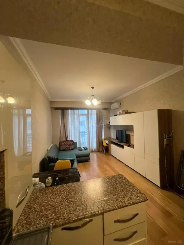 Kirayə verilir 2 otaqlı mənzil 50 m²