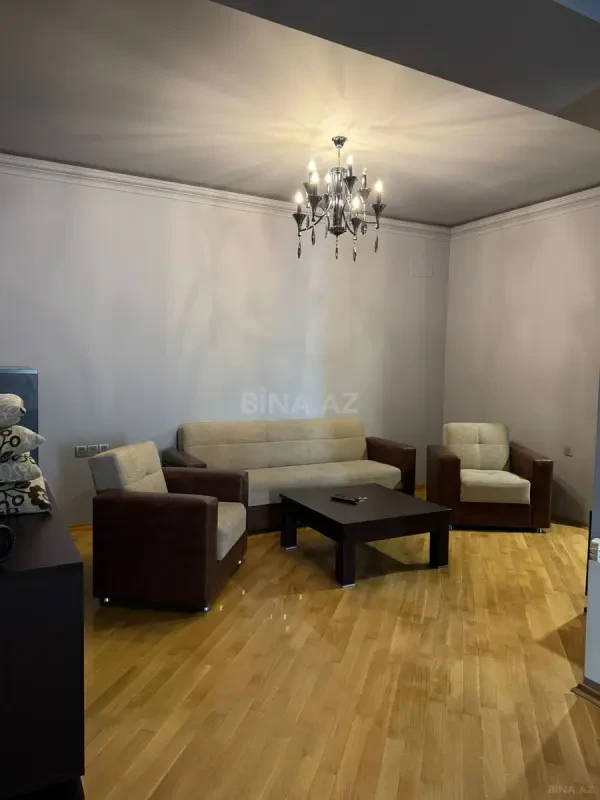 Kirayə verilir 3 otaqlı mənzil 120 m²