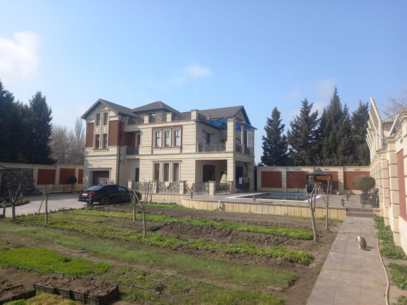 Satılır 6 otaqlı həyət evi 450 m²
