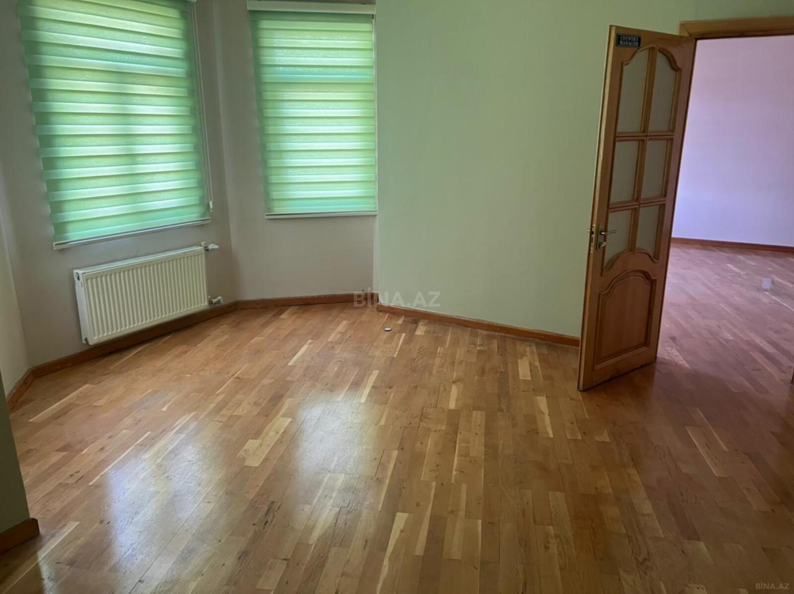 Kirayə verilir 20 otaqlı ofis 900 m²