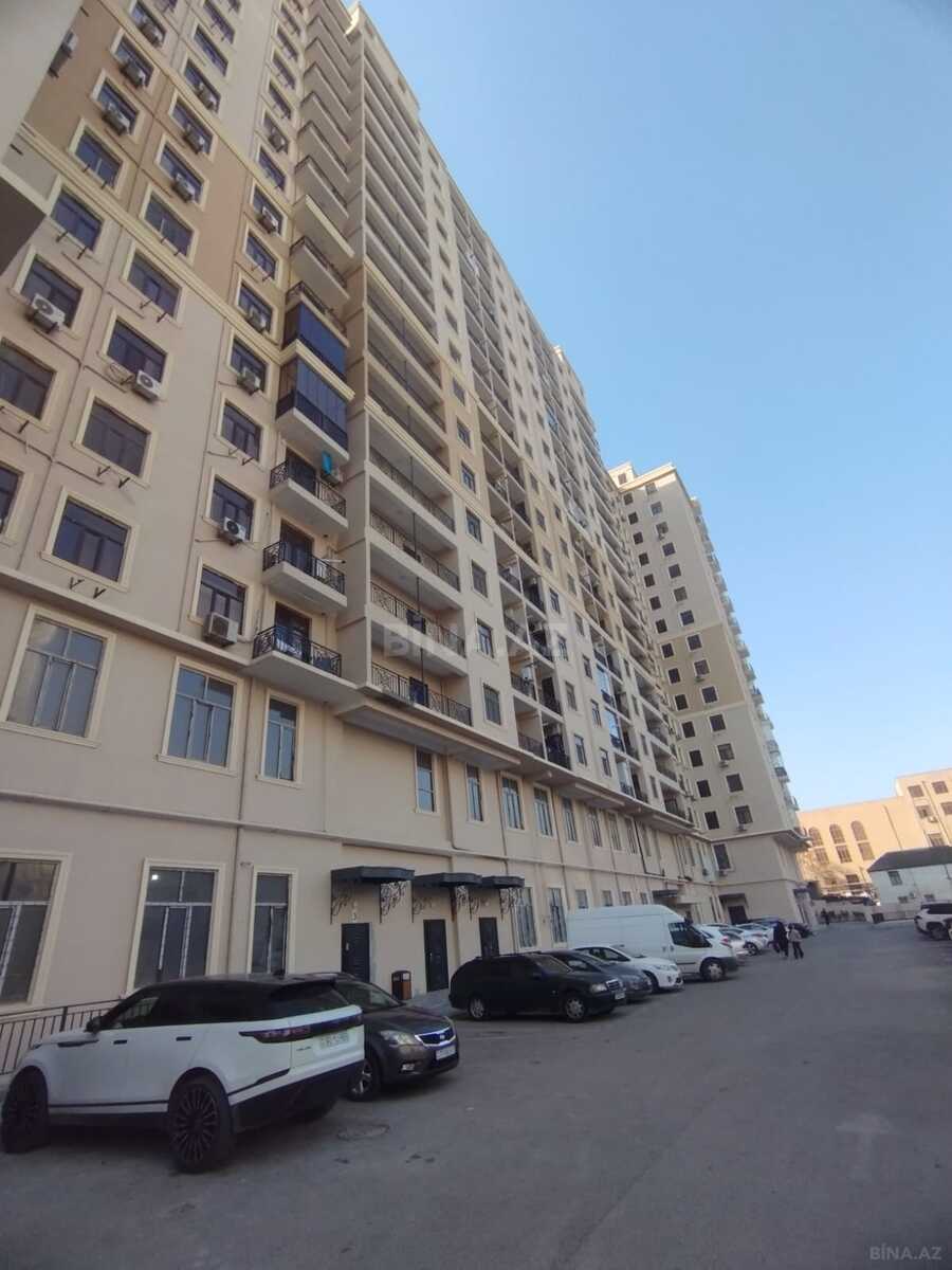Satılır 4 otaqlı mənzil 138 m²