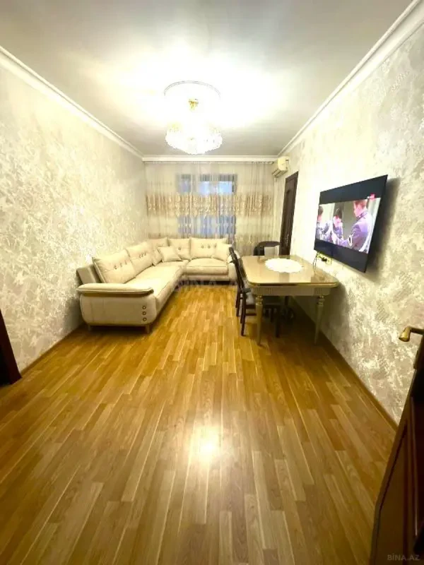 Satılır 4 otaqlı mənzil 100 m²