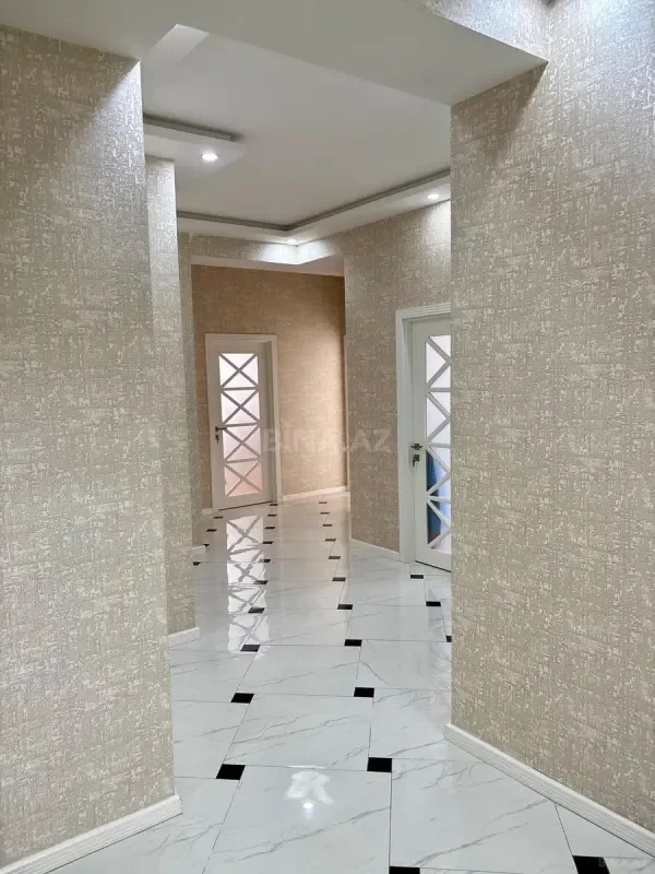 Satılır 4 otaqlı mənzil 115 m²