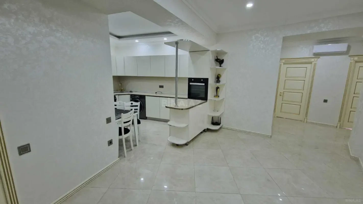 Kirayə verilir 3 otaqlı mənzil 117 m²