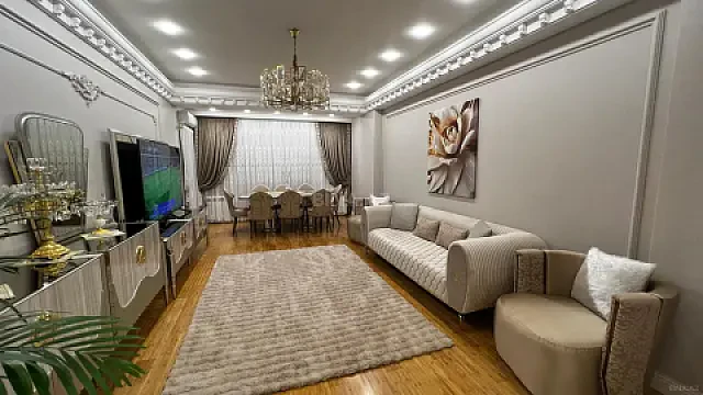 Kirayə verilir 3 otaqlı mənzil 140 m² — Bakı 3 otaq 140.00 m²