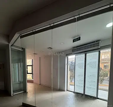 Kirayə verilir obyekt 405 m² — Bakı 405.00 m²
