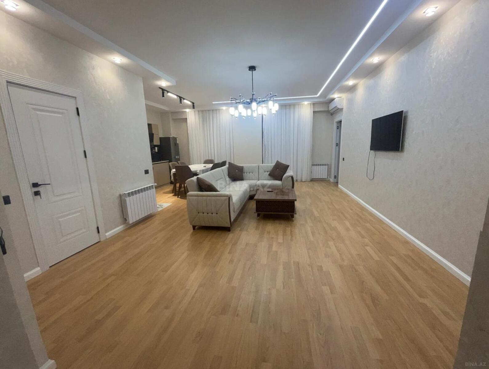 Kirayə verilir 3 otaqlı mənzil 104 m²