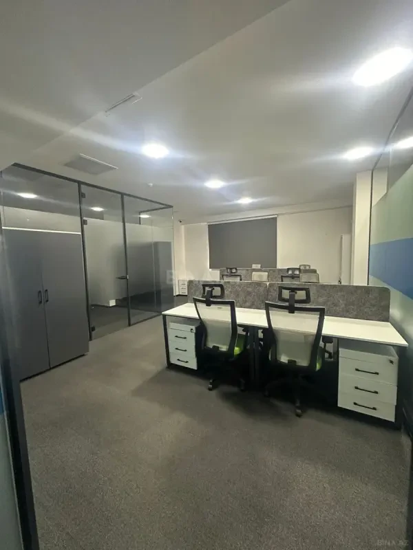 Kirayə verilir 4 otaqlı ofis 188.7 m²