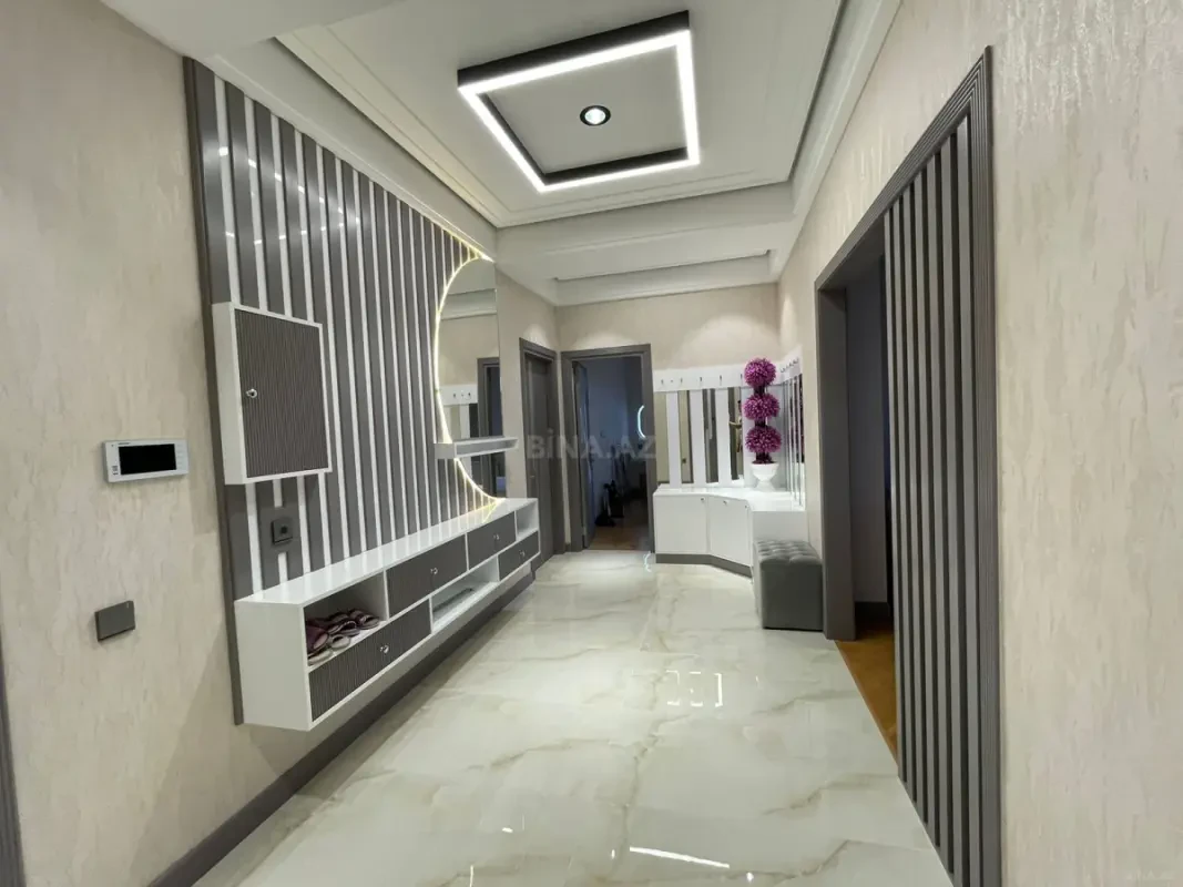 Kirayə verilir 3 otaqlı mənzil 180 m²