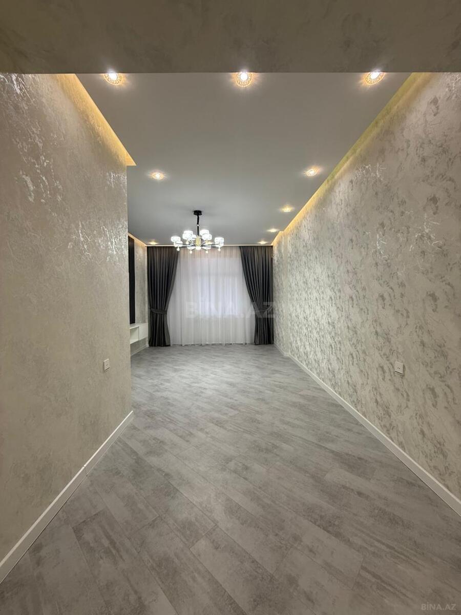 Satılır 3 otaqlı mənzil 130 m²