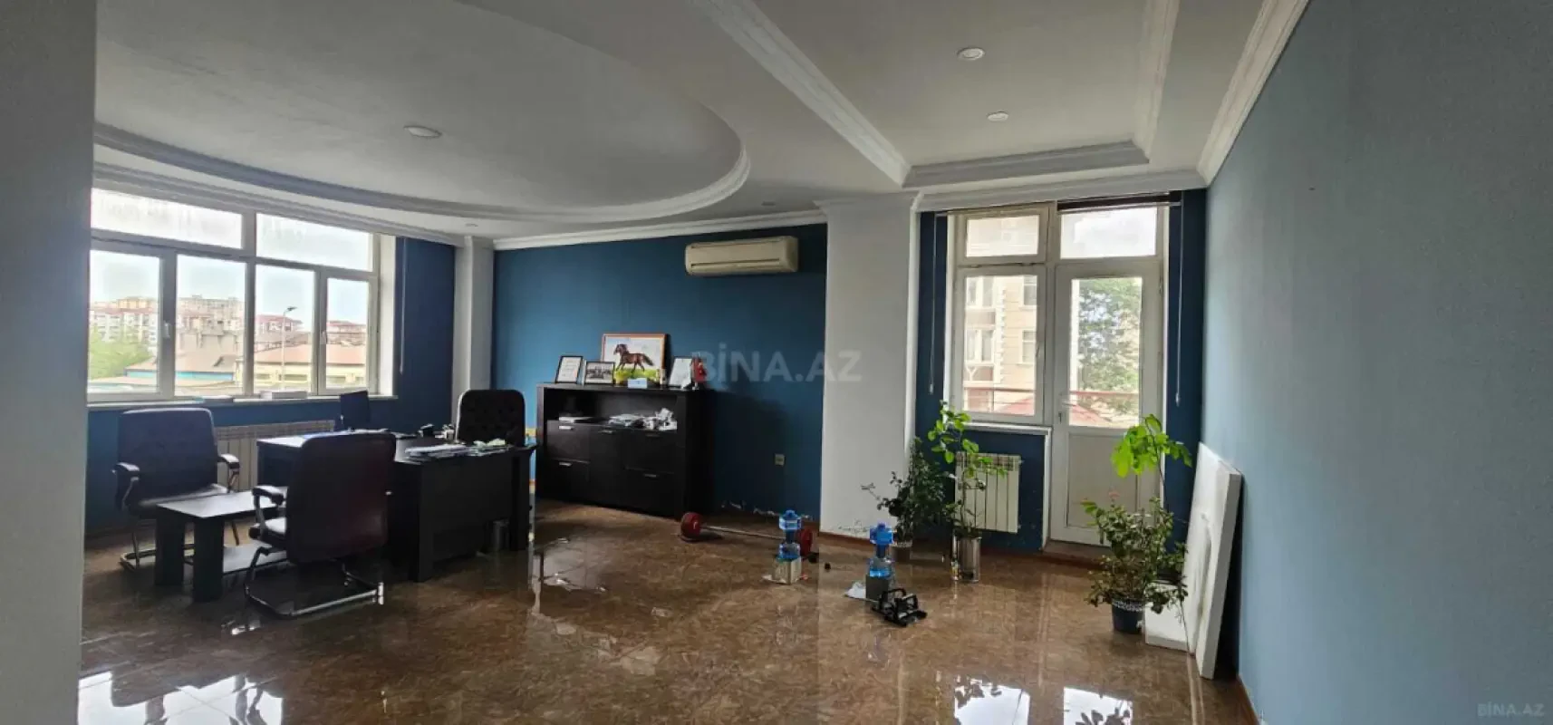 Satılır 3 otaqlı ofis 135 m²