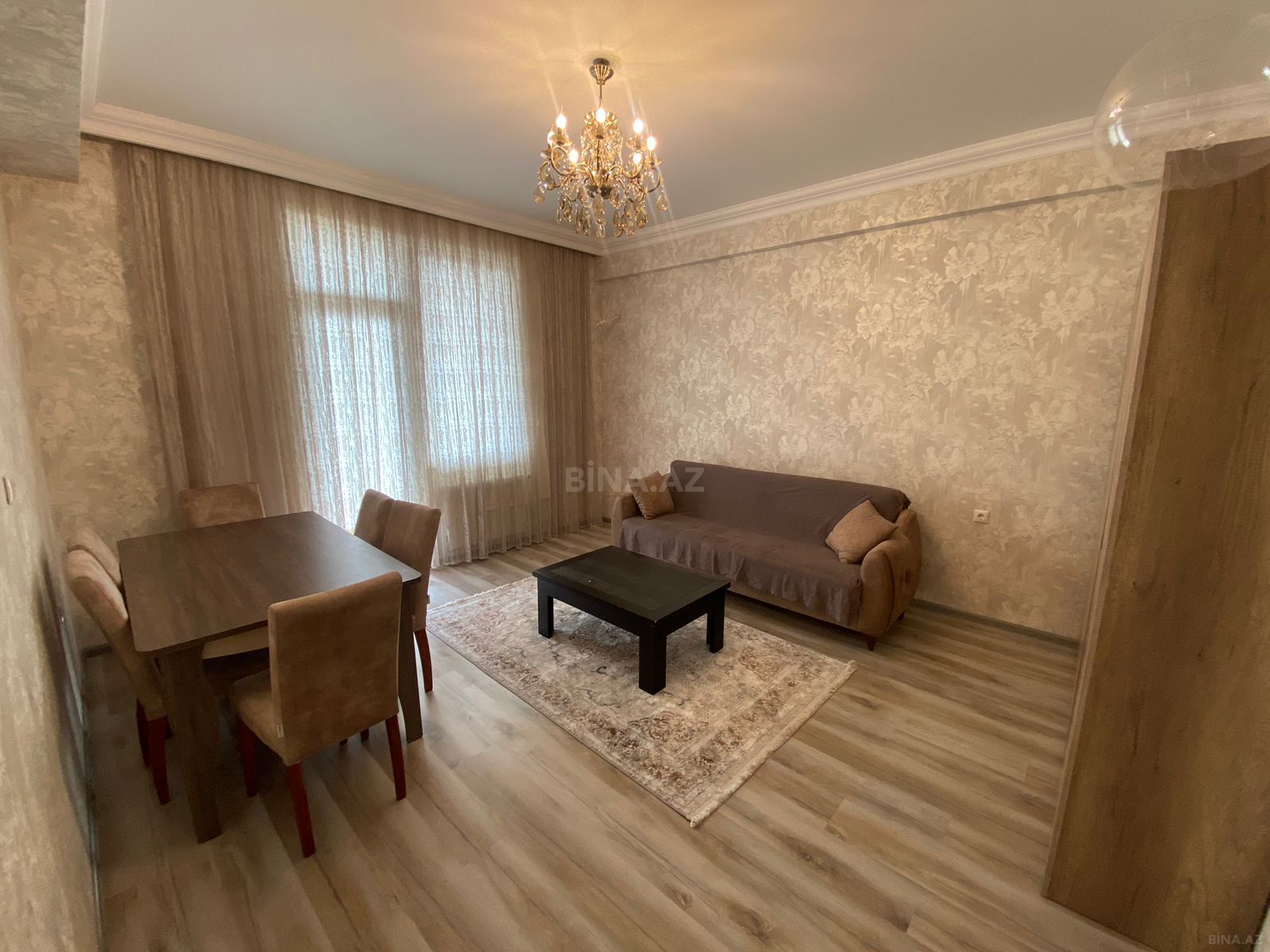 Kirayə verilir 2 otaqlı mənzil 85 m²
