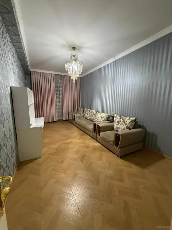 Kirayə verilir 2 otaqlı mənzil 70 m²