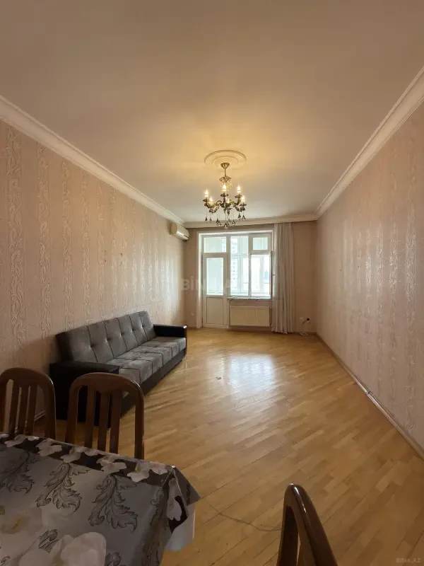 Kirayə verilir 2 otaqlı mənzil 60 m²