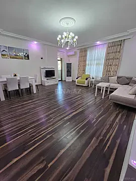 Kirayə verilir 4 otaqlı mənzil 178 m² — Bakı, Nizami 4 otaq 178.00 m²