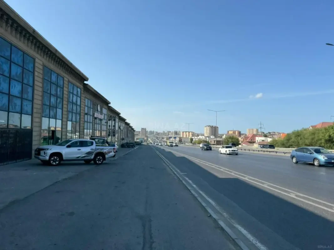 Kirayə verilir obyekt 1060 m²