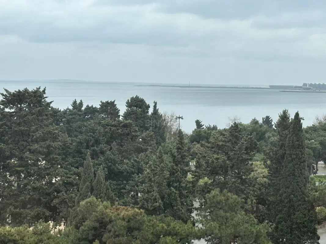 Kirayə verilir 2 otaqlı mənzil 75 m²