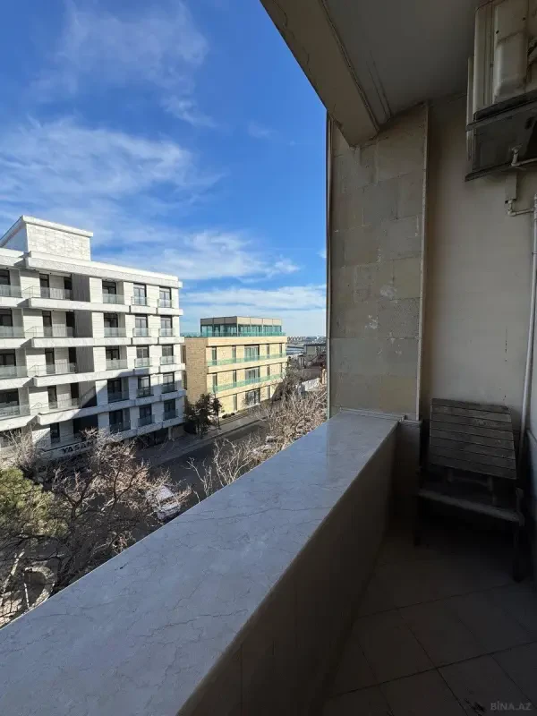 Satılır 3 otaqlı mənzil 47 m²