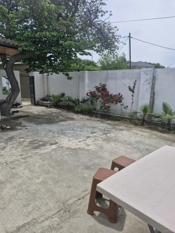 Kirayə verilir 4 otaqlı həyət evi 80 m²