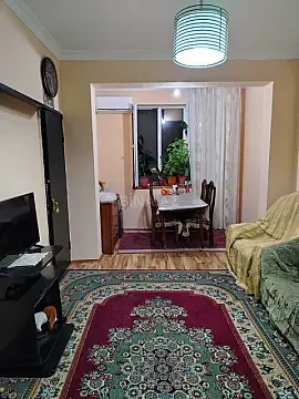 Satılır 2 otaqlı mənzil 42 m² — Bakı, Memar Əcəmi yanı 2 otaq 42.00 m²