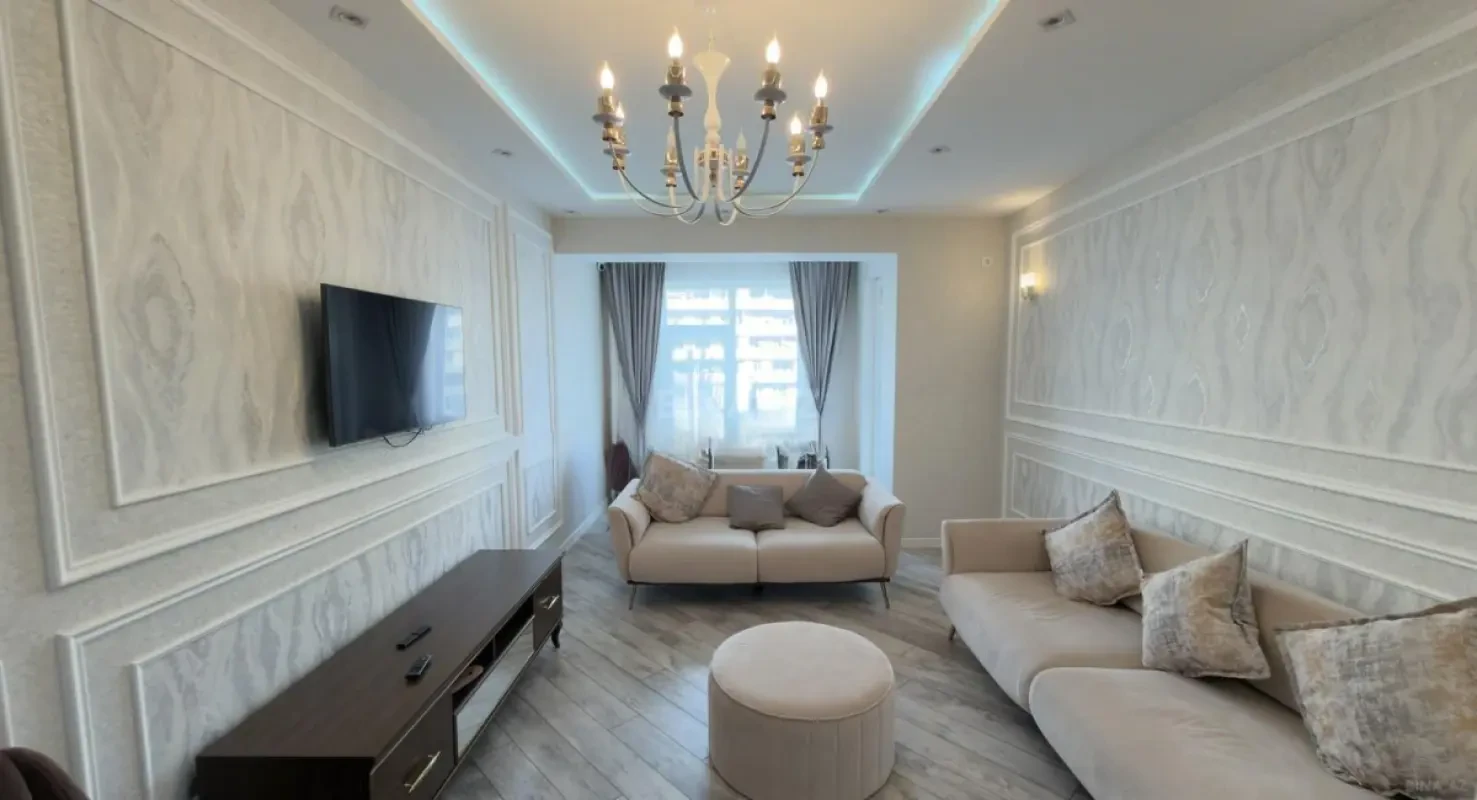 Satılır 2 otaqlı mənzil 78 m²