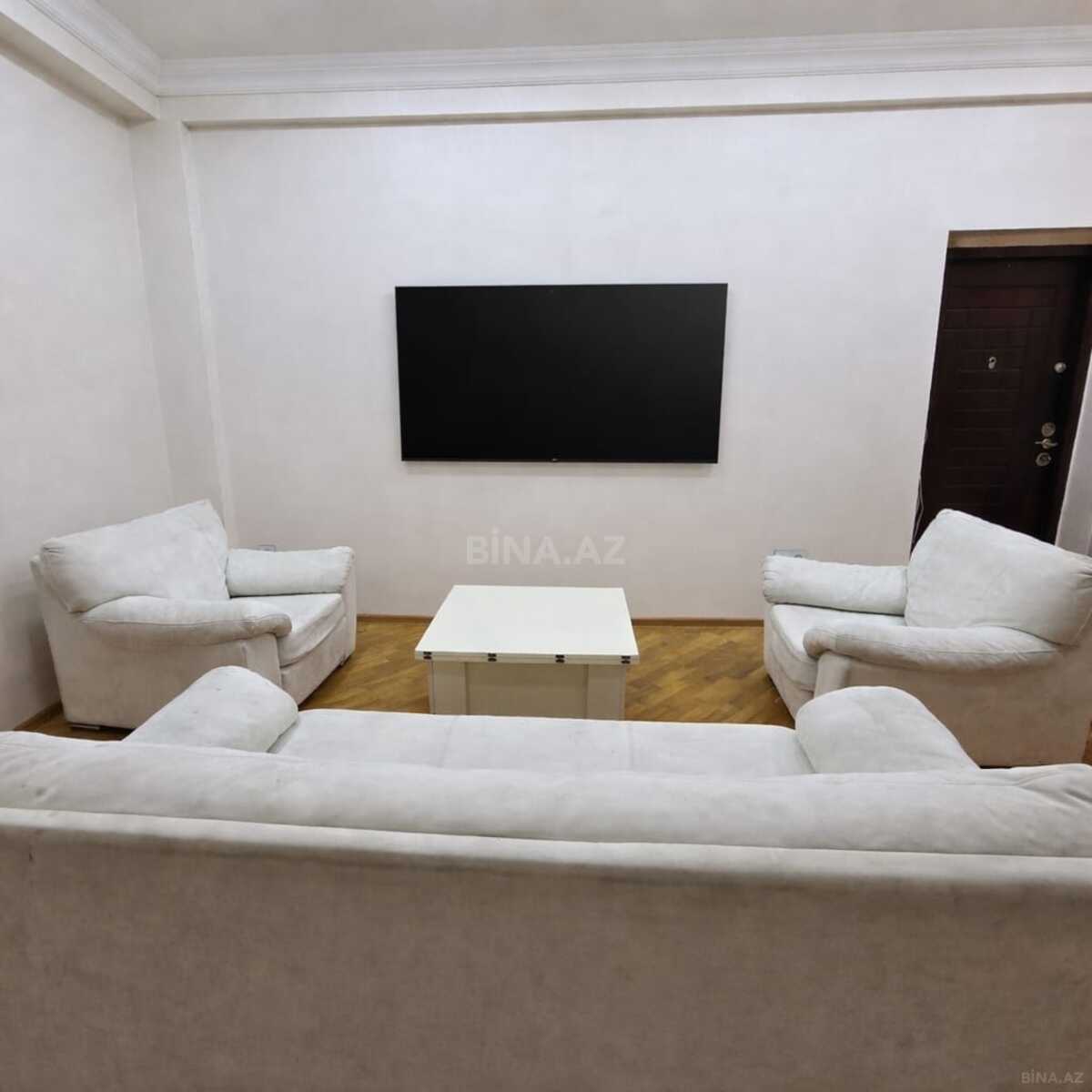 Kirayə verilir 4 otaqlı mənzil 120 m²