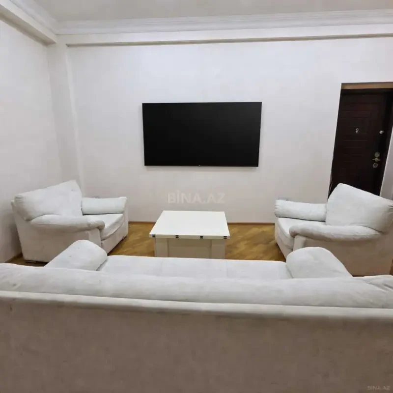 Kirayə verilir 4 otaqlı mənzil 120 m²