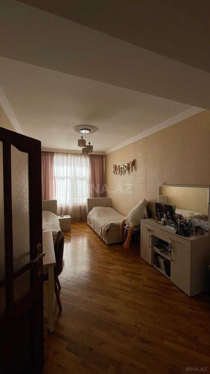 Satılır 3 otaqlı mənzil 116 m²