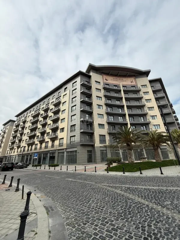 Kirayə verilir 2 otaqlı mənzil 95 m²