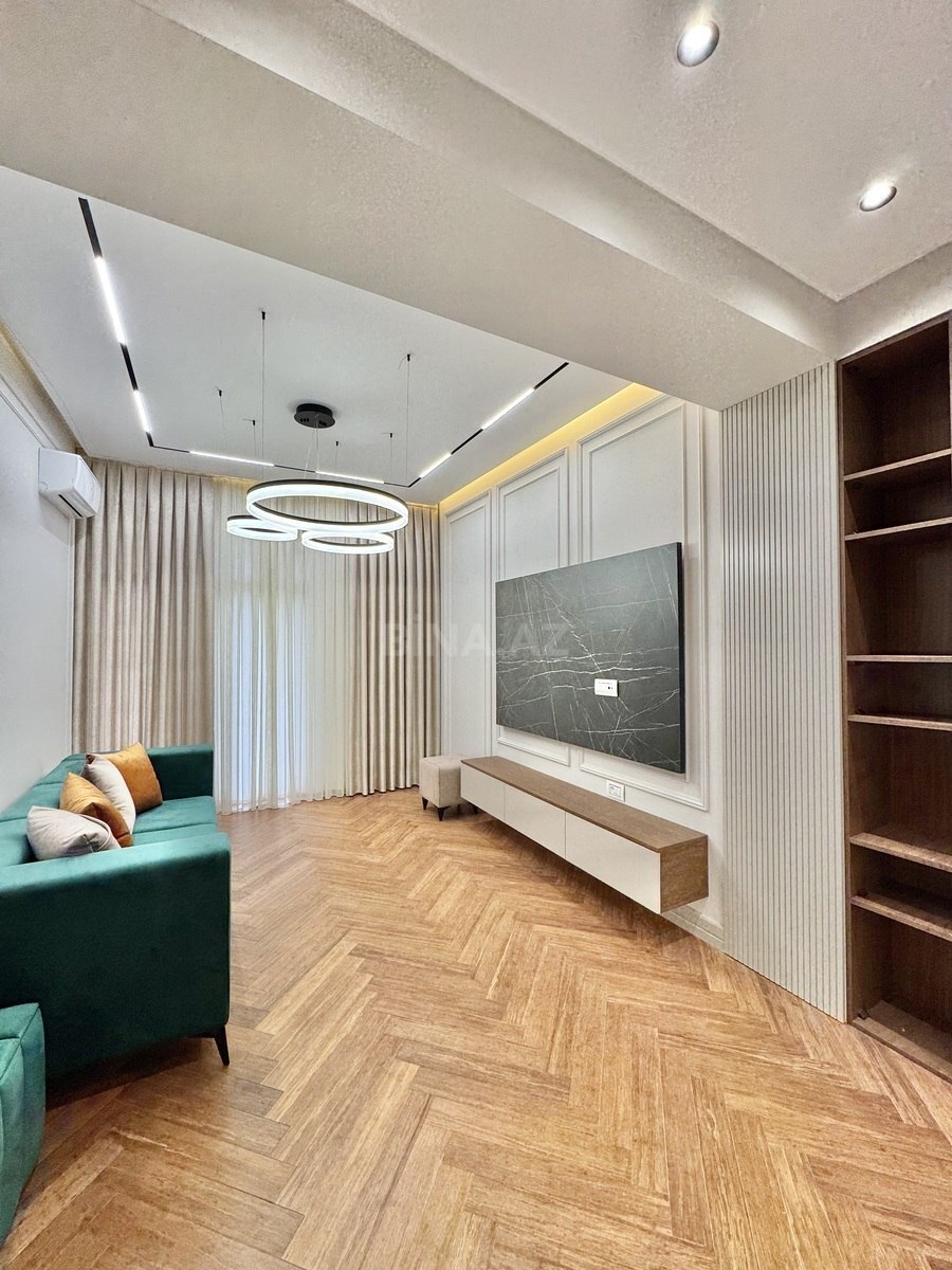 Satılır 2 otaqlı mənzil 70 m²