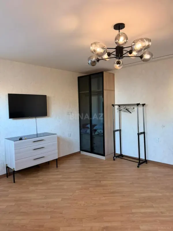 Kirayə verilir 2 otaqlı mənzil 60 m²