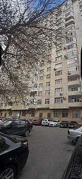 Satılır 3 otaqlı mənzil 140 m² — Bakı 3 otaq 140.00 m²