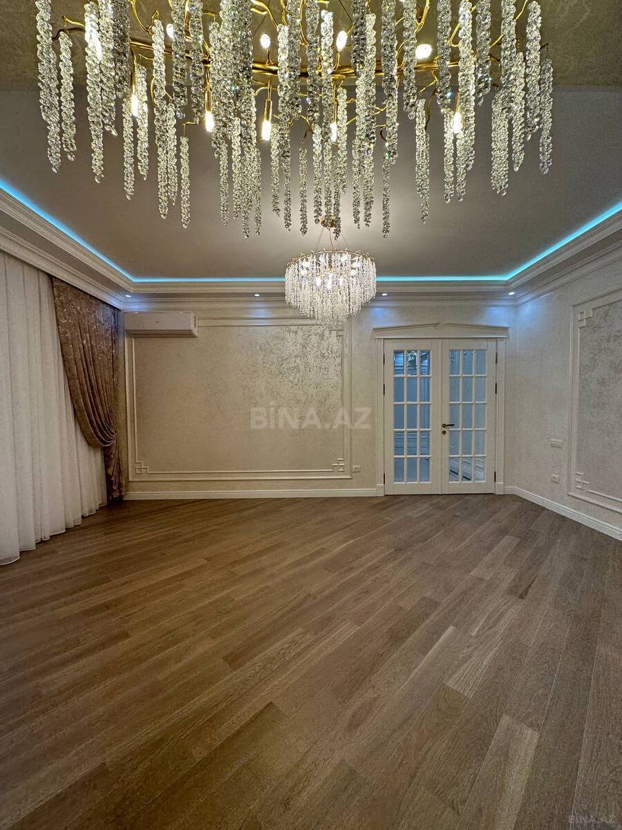 Satılır 3 otaqlı mənzil 154 m²